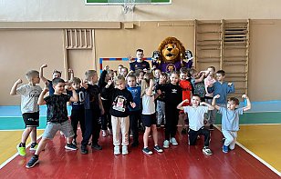 Теперь о хоккее знают в еще одной могилевской школе!