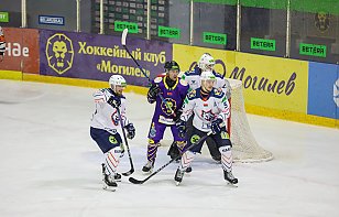 СЫГРАЕМ ТОВАРИЩЕСКИЙ МАТЧ